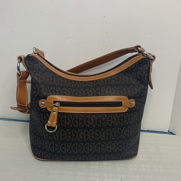 GIANI BERNINI Block Signature Hobo, Created for Macy's - Picture 3 of 10